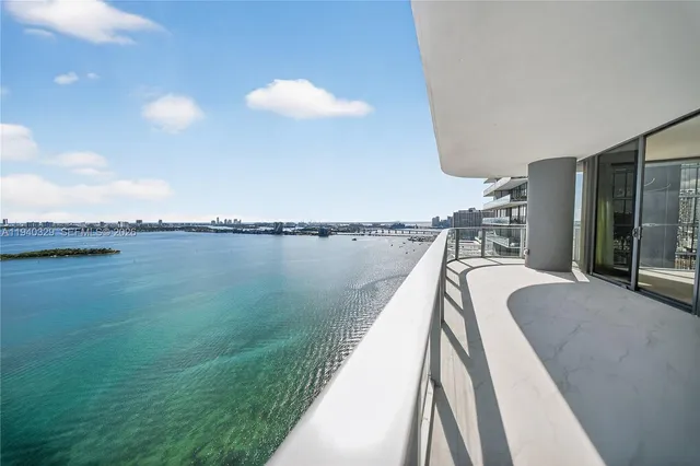 $14,500 | 700 Northeast 24th Street, Unit 2507, Miami, FL 33137