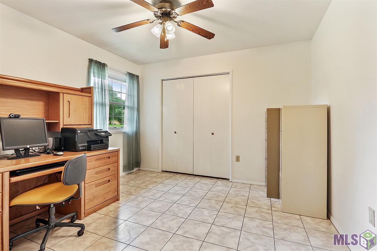 368 Court Street Baton Rouge, LA 70810 - Photo 12 of 15 BEDROOM #4 / OFFICE