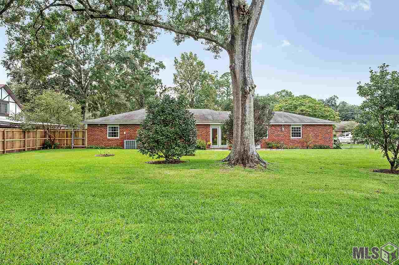 368 Court Street Baton Rouge, LA 70810 - Photo 14 of 15 View of Rear of Home