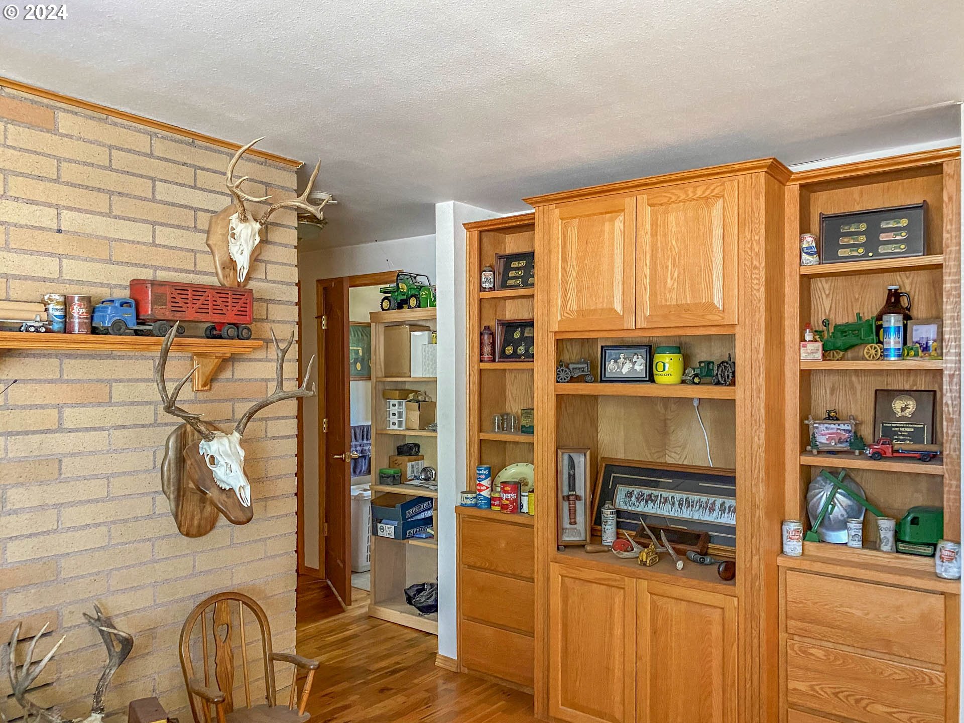 881 Northeast Newton Creek Road Roseburg, OR 97470 - Photo 4 of 11 a view of walk in closet with clothes and shoes