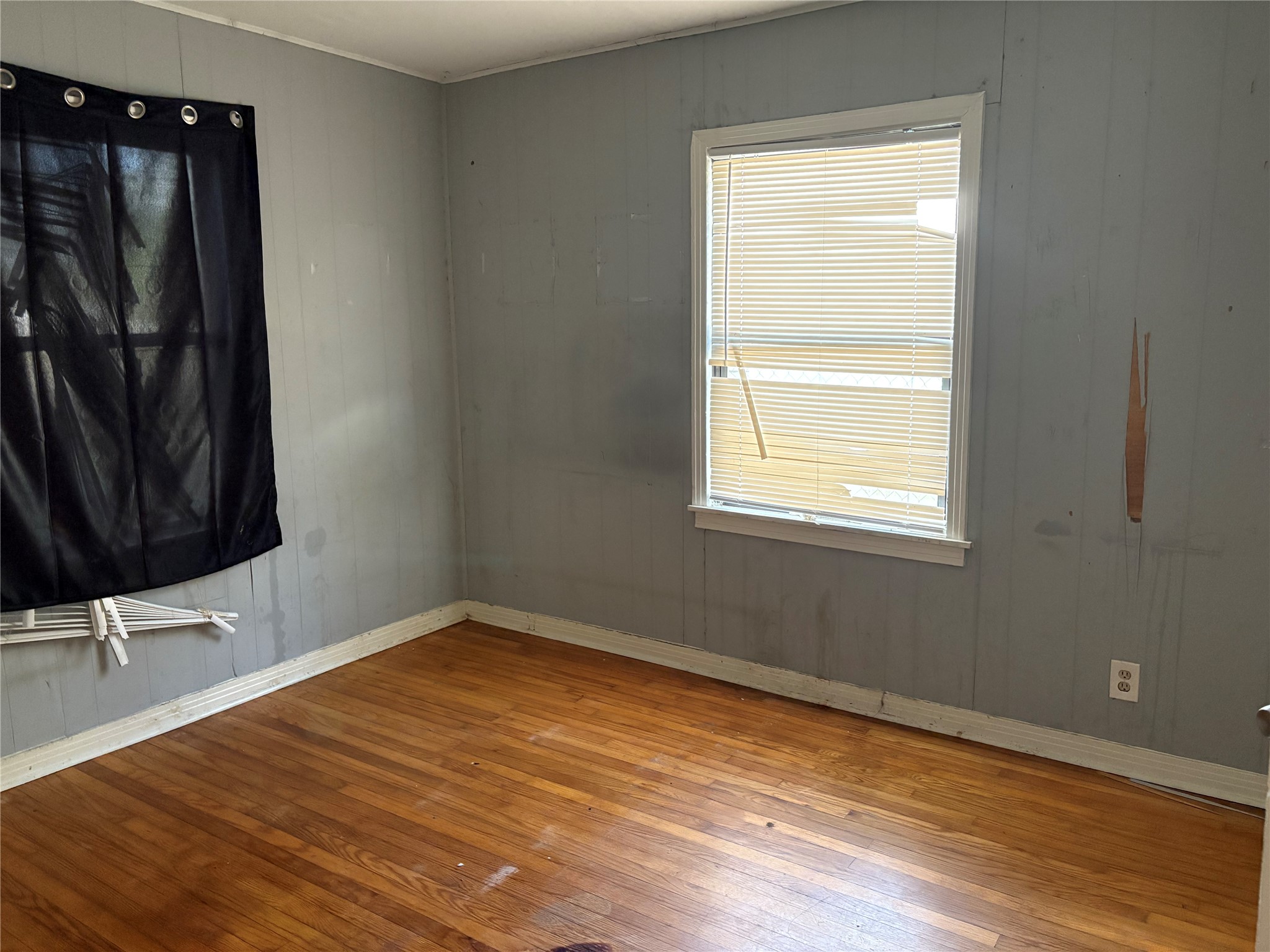 5225 Longmeadow Street Houston, TX 77033 - Photo 12 of 16 Bed 4