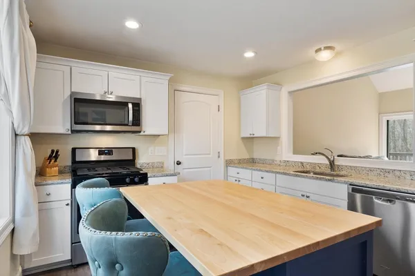 $699,000 | 3 Pine Hill Way, Unit 3, Harvard, MA 01451