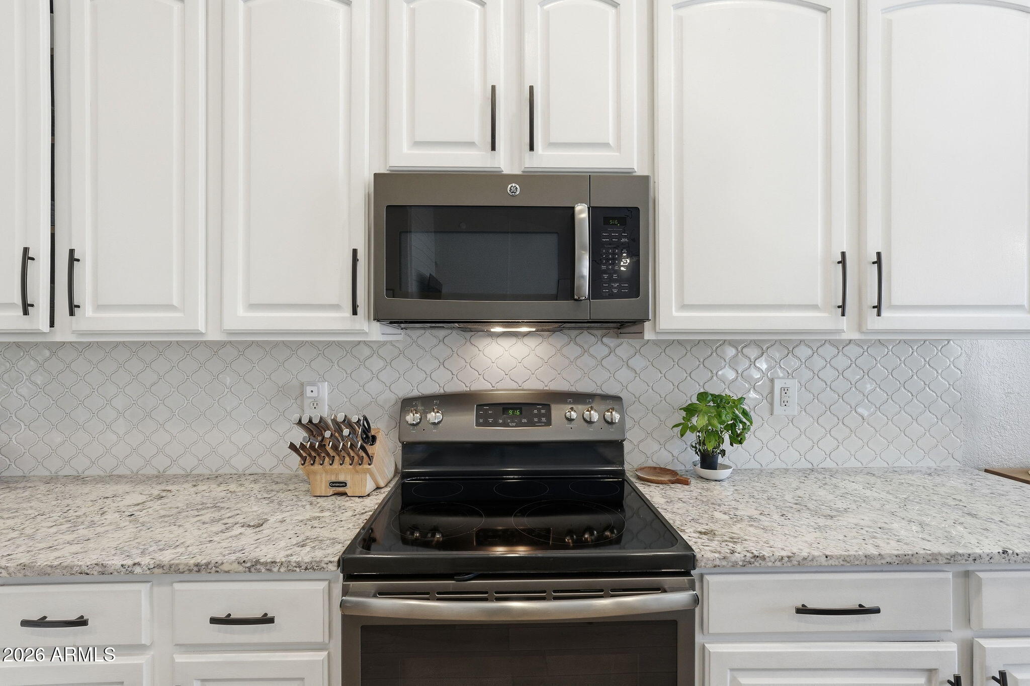 3271 East Santa Fe Lane Gilbert, AZ 85297 - Photo 13 of 39 KITCHEN