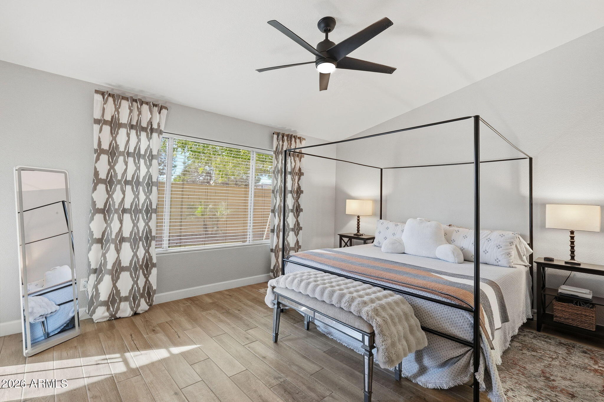 3271 East Santa Fe Lane Gilbert, AZ 85297 - Photo 23 of 39 OWNERS' SUITE