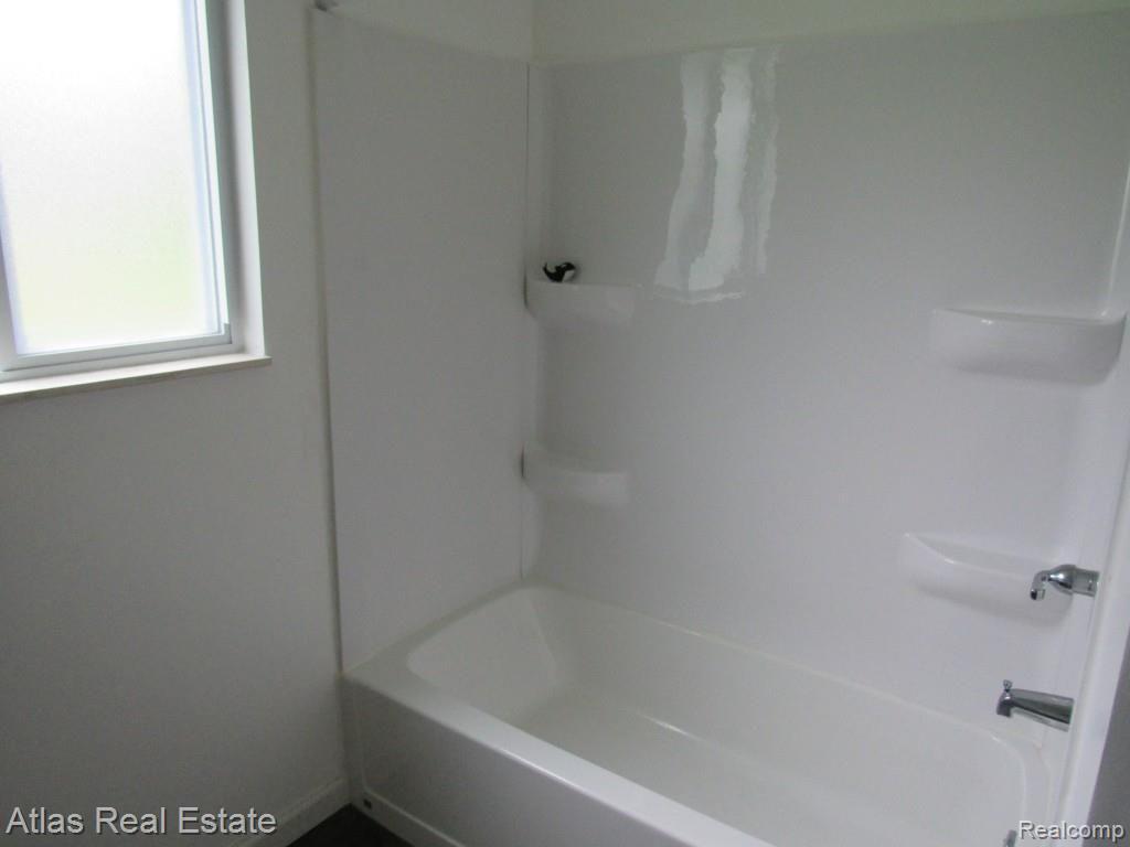 9292 South State Road Goodrich, MI 48438 - Photo 15 of 17