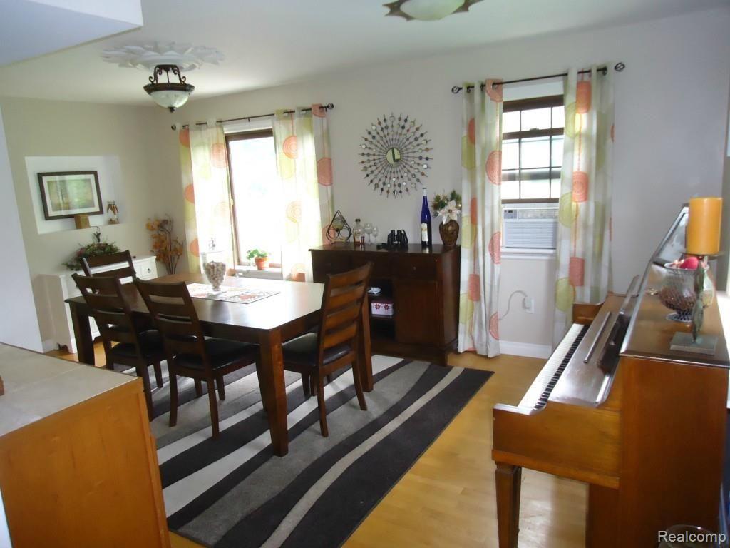 6335 Lahring Road Holly, MI 48442 - Photo 36 of 50 Dining 2