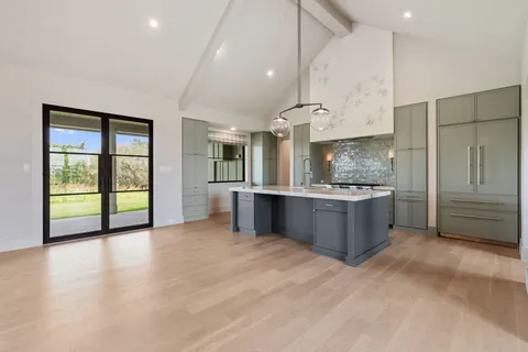 $1,995,000 | 114 Turney Trace, Round Top, TX 78954