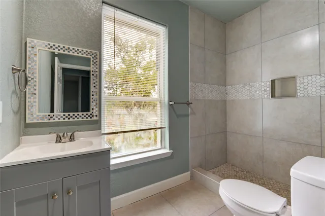 $1,800 | 4323 Continental Drive, Houston, TX 77072