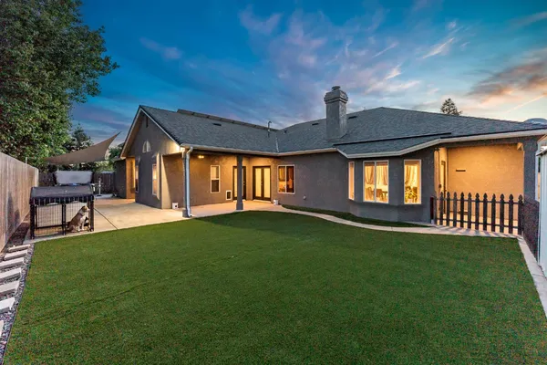 $575,000 | 3287 McKelvy Avenue, Clovis, CA 93611