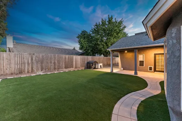 $575,000 | 3287 McKelvy Avenue, Clovis, CA 93611