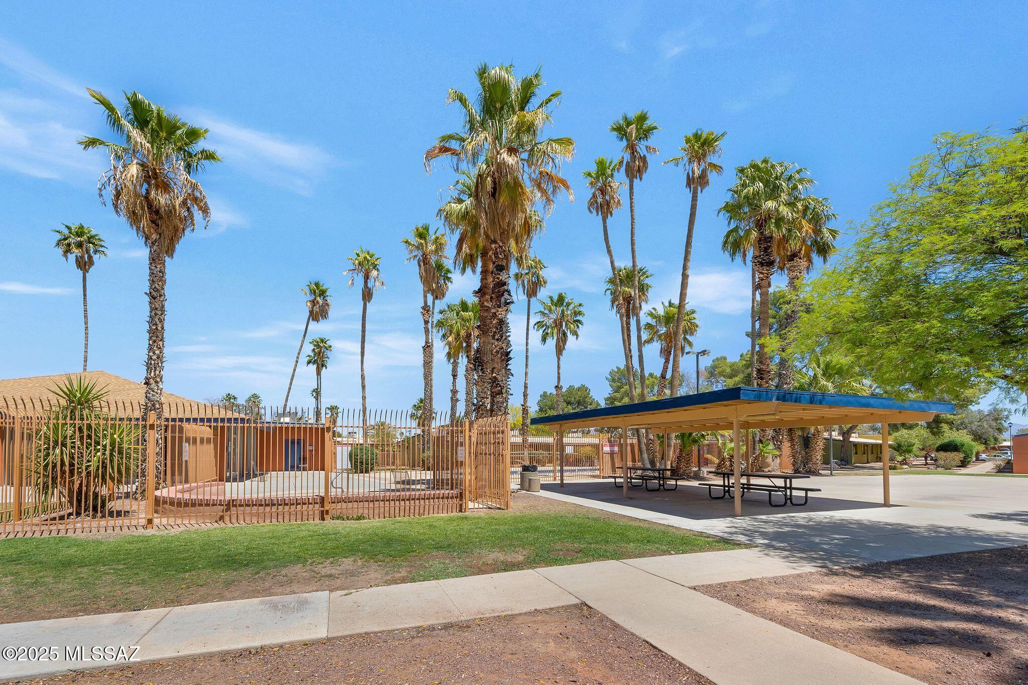 350 North Silverbell Road, Unit 75 Tucson, AZ 85745 - Photo 4 of 25 Gallery Image 4