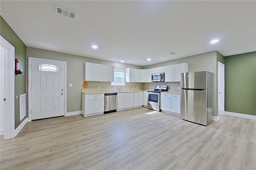 619 Red Hawk Drive Waycross, GA 31503 - Photo 8 of 47