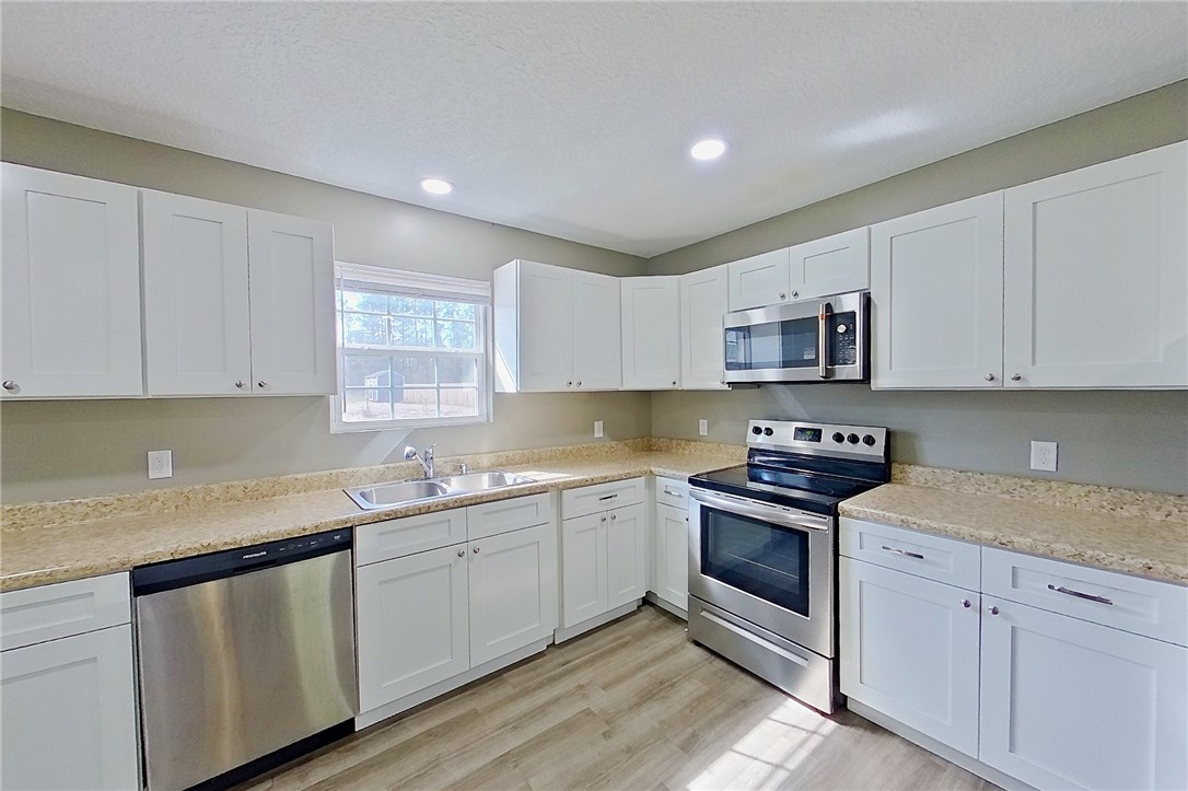 619 Red Hawk Drive Waycross, GA 31503 - Photo 10 of 47