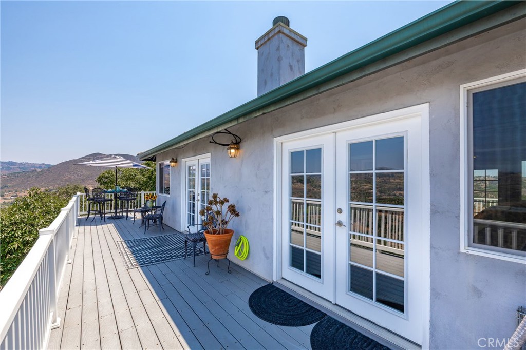 2125 Puerto Del Mundo Fallbrook, CA 92028 - Photo 16 of 52 Trex Wrap Around Deck