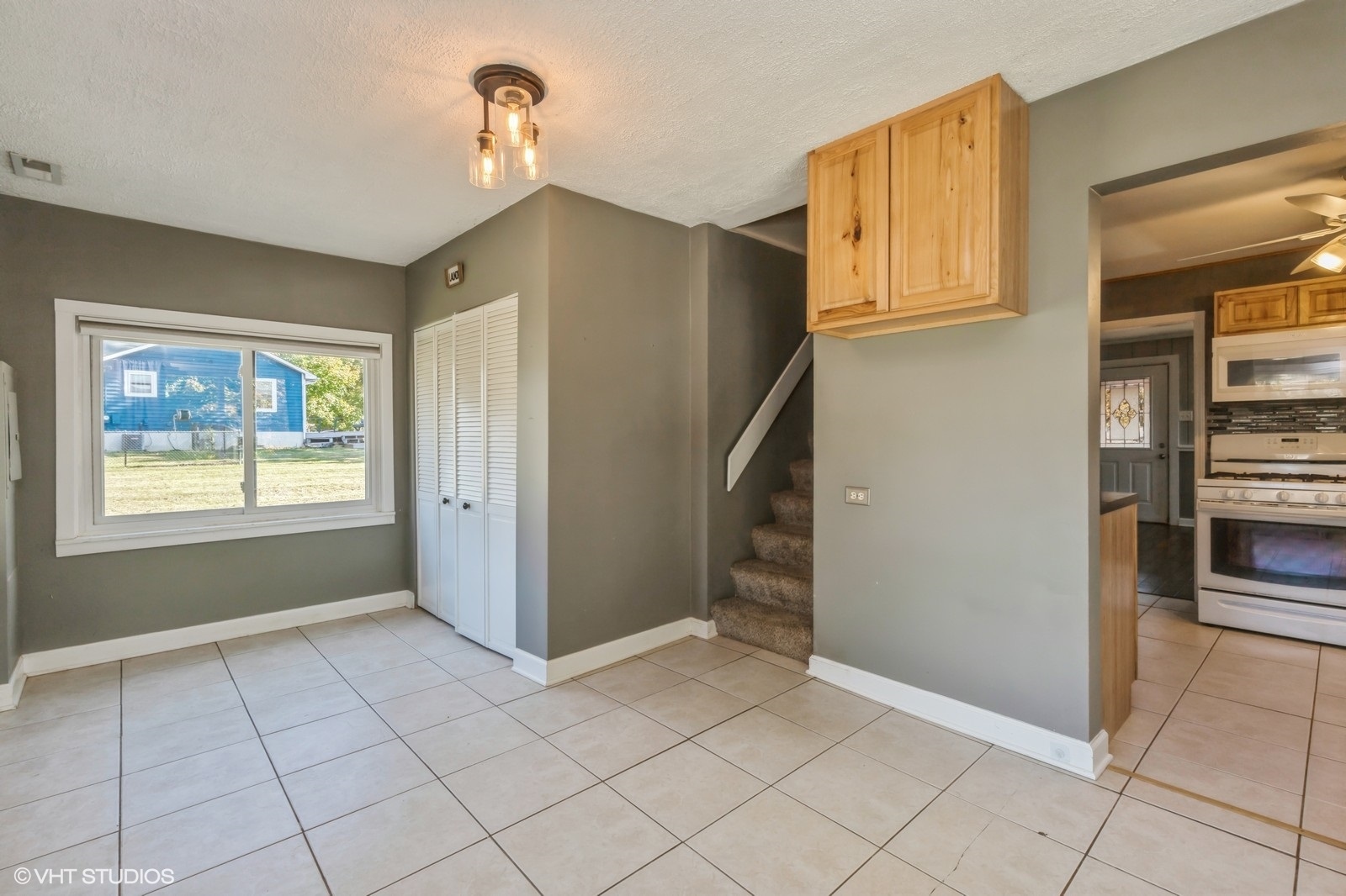 308 Briar Road Island Lake, IL 60042 - Photo 12 of 29 Gallery Image 12