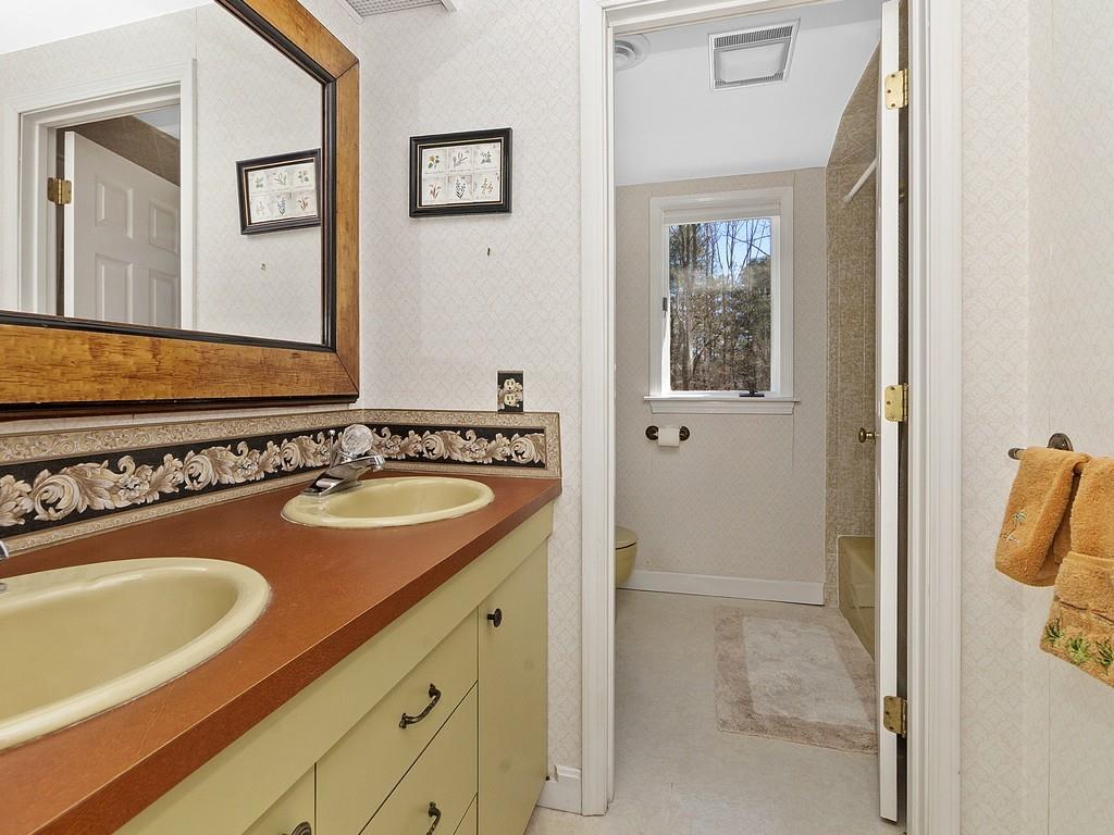 11 Linway Road Lincoln, MA 01773 - Photo 19 of 22 Gallery Image 19