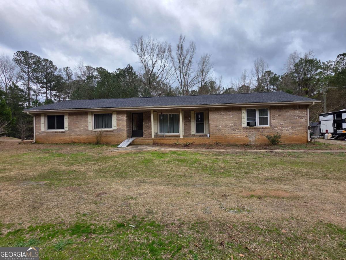 407 Earl North Road Newnan, GA 30263 - Photo 2 of 27