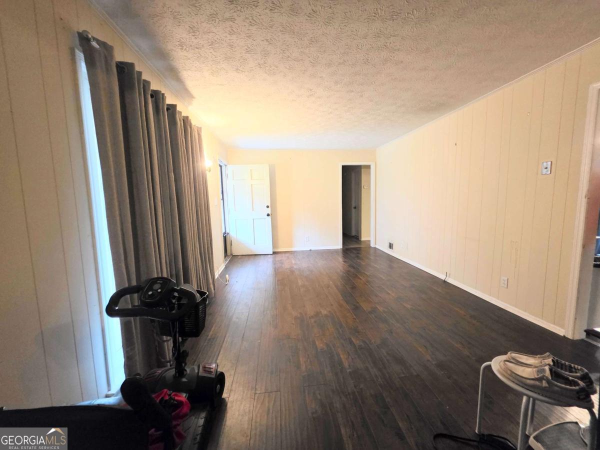 407 Earl North Road Newnan, GA 30263 - Photo 6 of 27