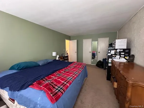 $324,999 | 305 Town House Village, Islandia, NY 11749
