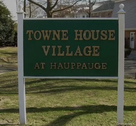 $324,999 | 305 Town House Village, Islandia, NY 11749