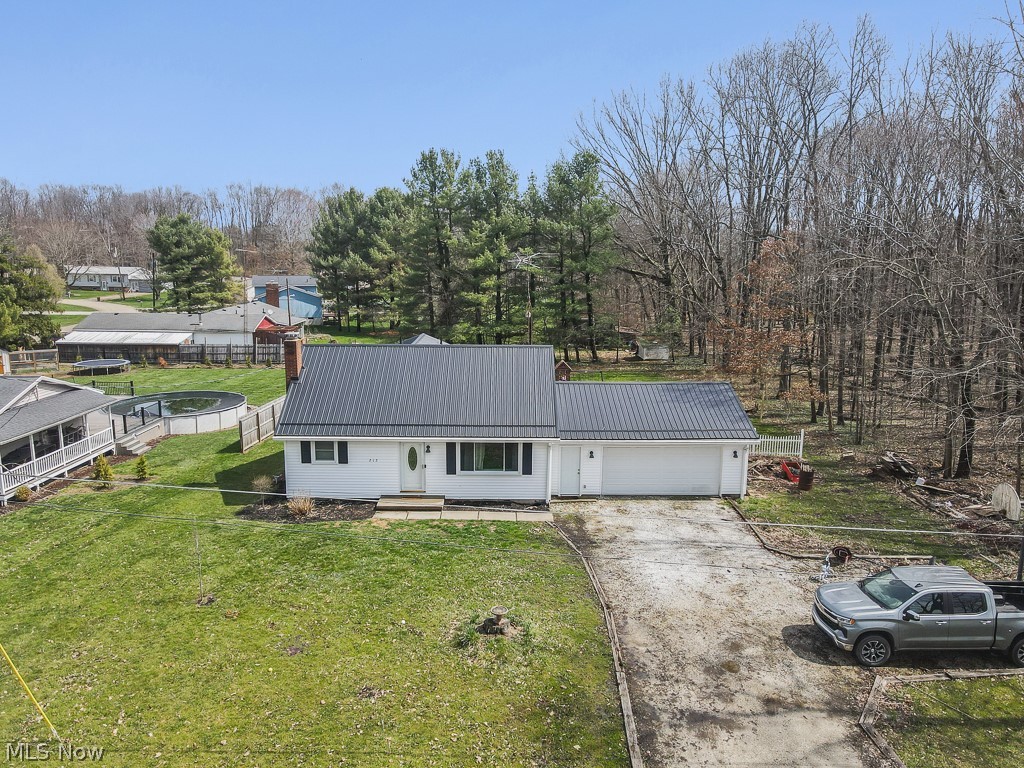 212 Case Road Beloit, OH 44609 - Photo 5 of 46