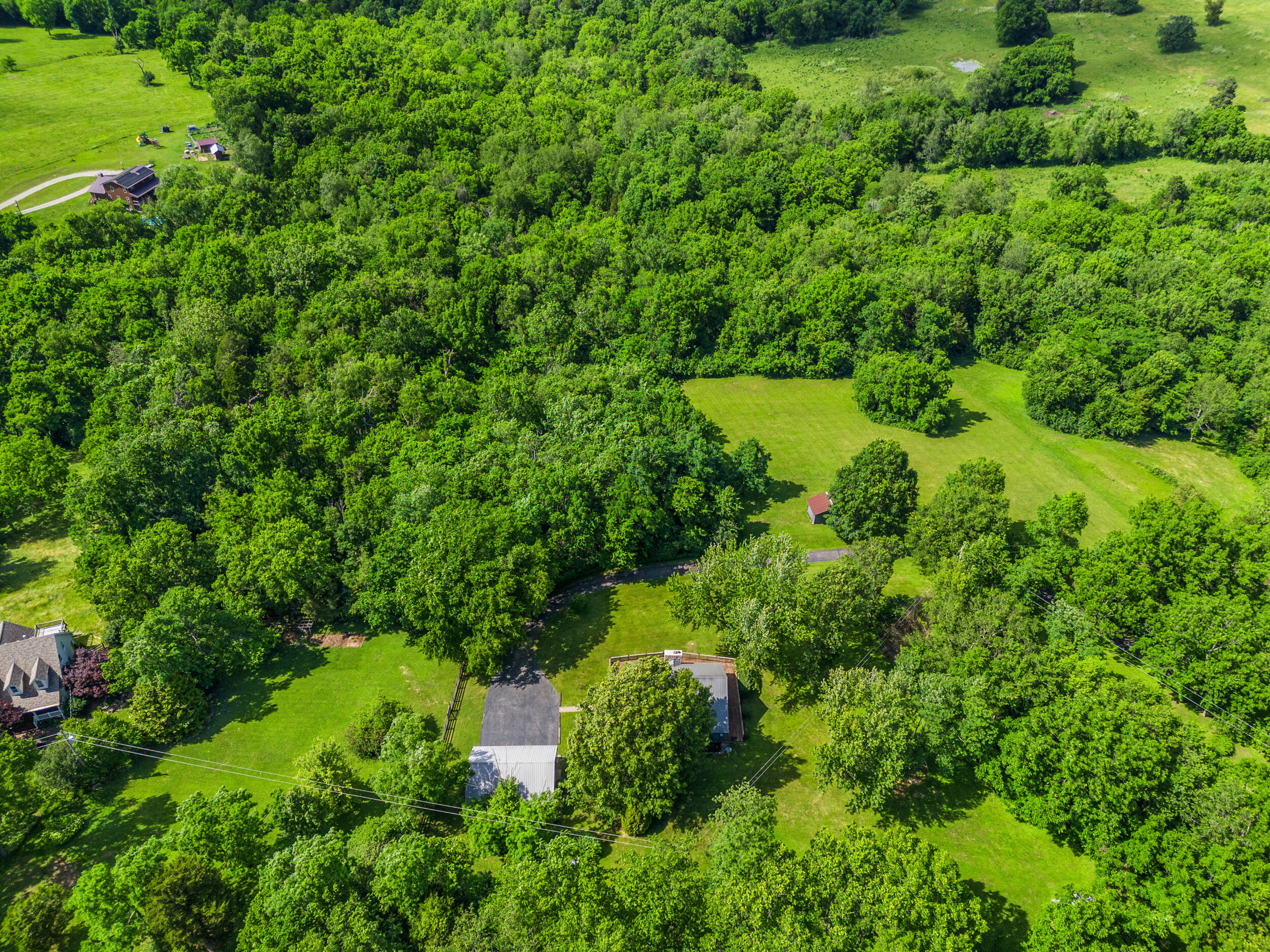 2215 High Bridge Road Wilmore, KY 40390 - Photo 5 of 37 3_dji_20240528152504_0010_d