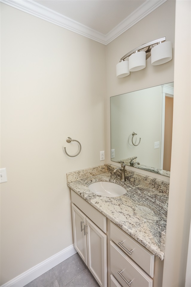 33 Pulpit Road, Unit 1638118 Bedford, NH 03110 - Photo 20 of 34 Gallery Image 20