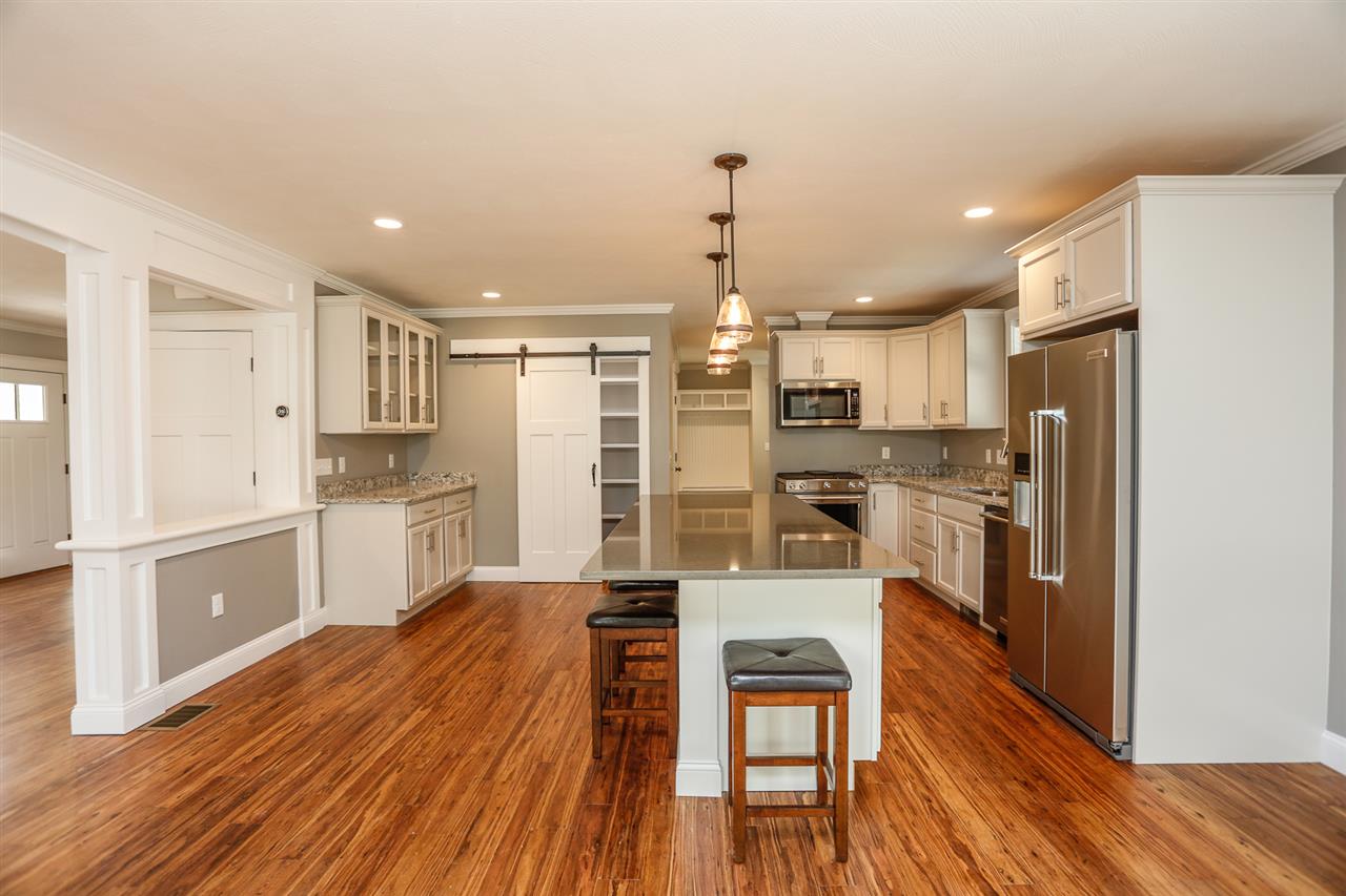 33 Pulpit Road, Unit 1638118 Bedford, NH 03110 - Photo 7 of 34 Gallery Image 7