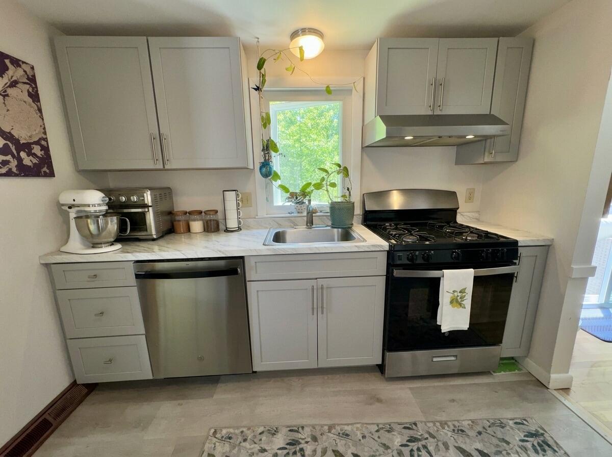 62 Bridle Path Road Brewster, MA 02631 - Photo 9 of 17 kitchen