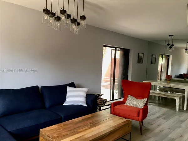 $3,100 | 7114 Southwest 114th Place, Unit A, Miami, FL 33173