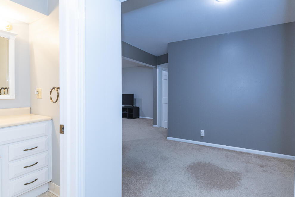 908 Stafford Road Kalamazoo, MI 49006 - Photo 41 of 46 RN5_7143
