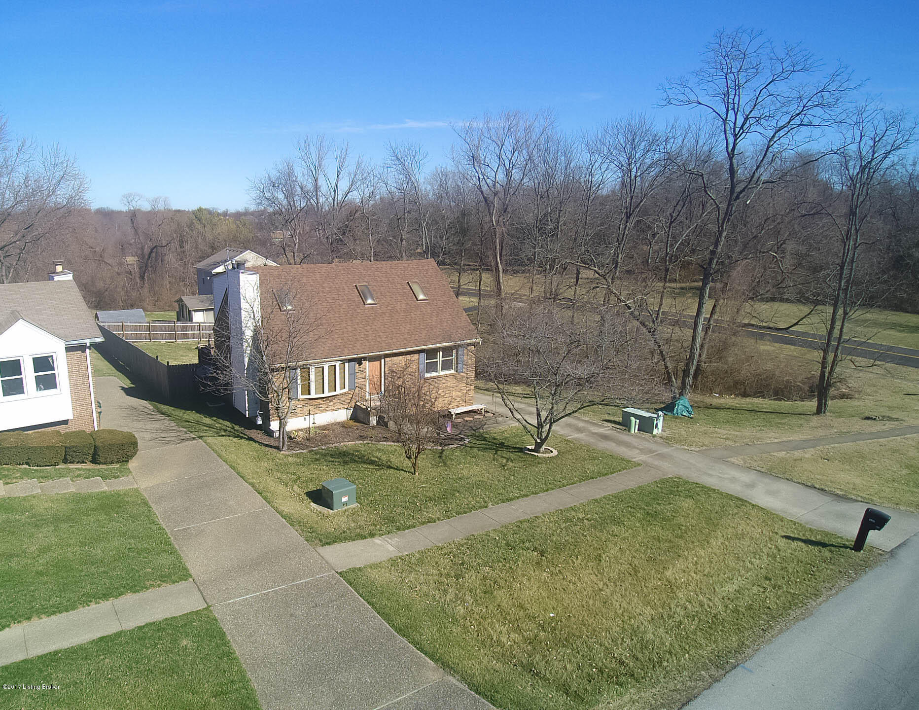 8919 Gutenberg Road Jeffersontown, KY 40299 - Photo 4 of 32 Gutenberg-0003