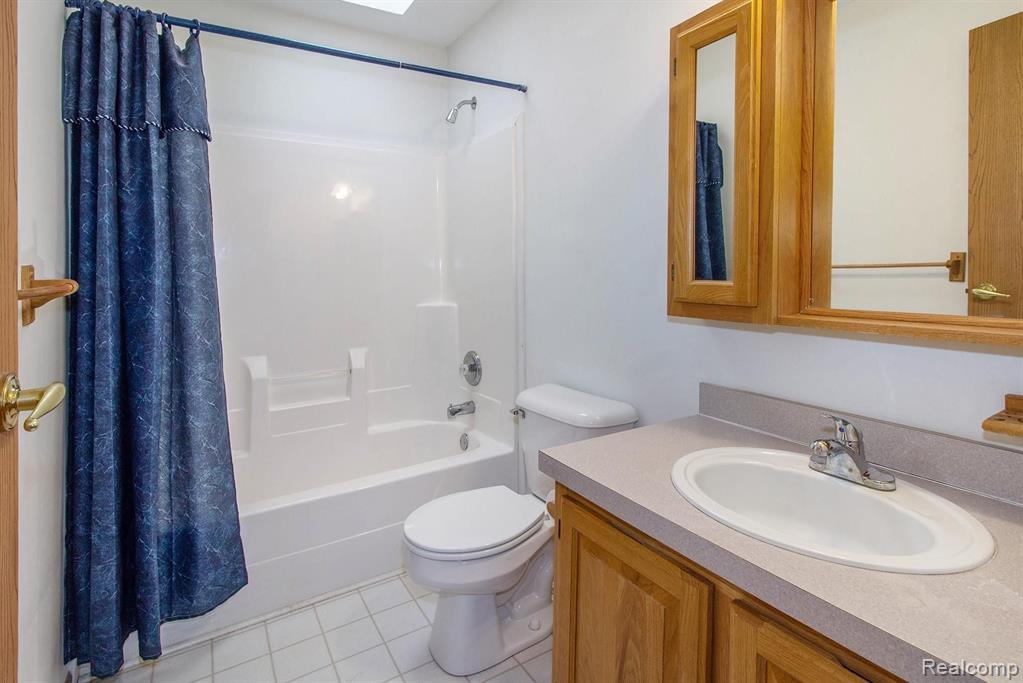 12098 South Reed Road Byron, MI 48418 - Photo 13 of 28