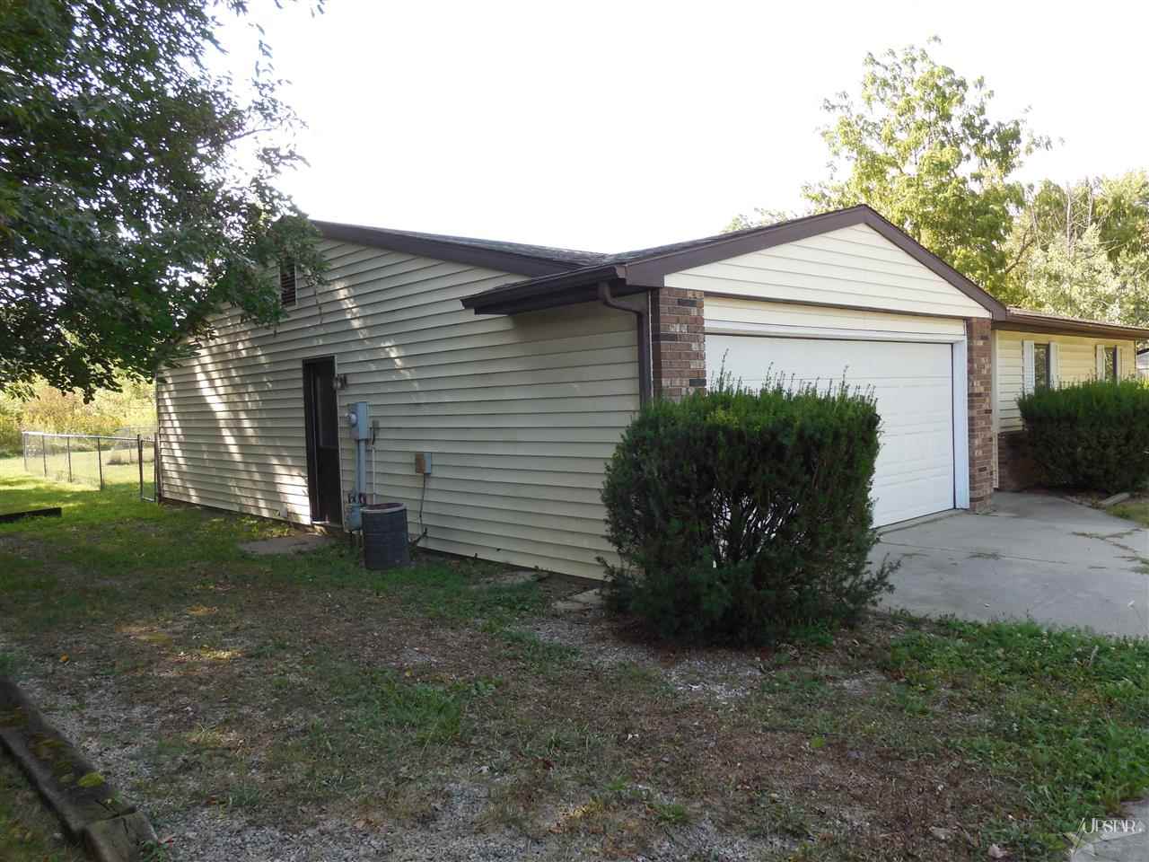 710 South Federal Avenue Butler, IN 46721 - Photo 2 of 10 Gallery Image 2