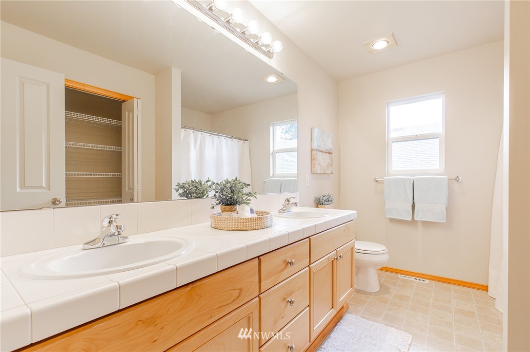 5931 Northeast 1st Court Renton, WA 98059 - Photo 25 of 33 Gallery Image 25