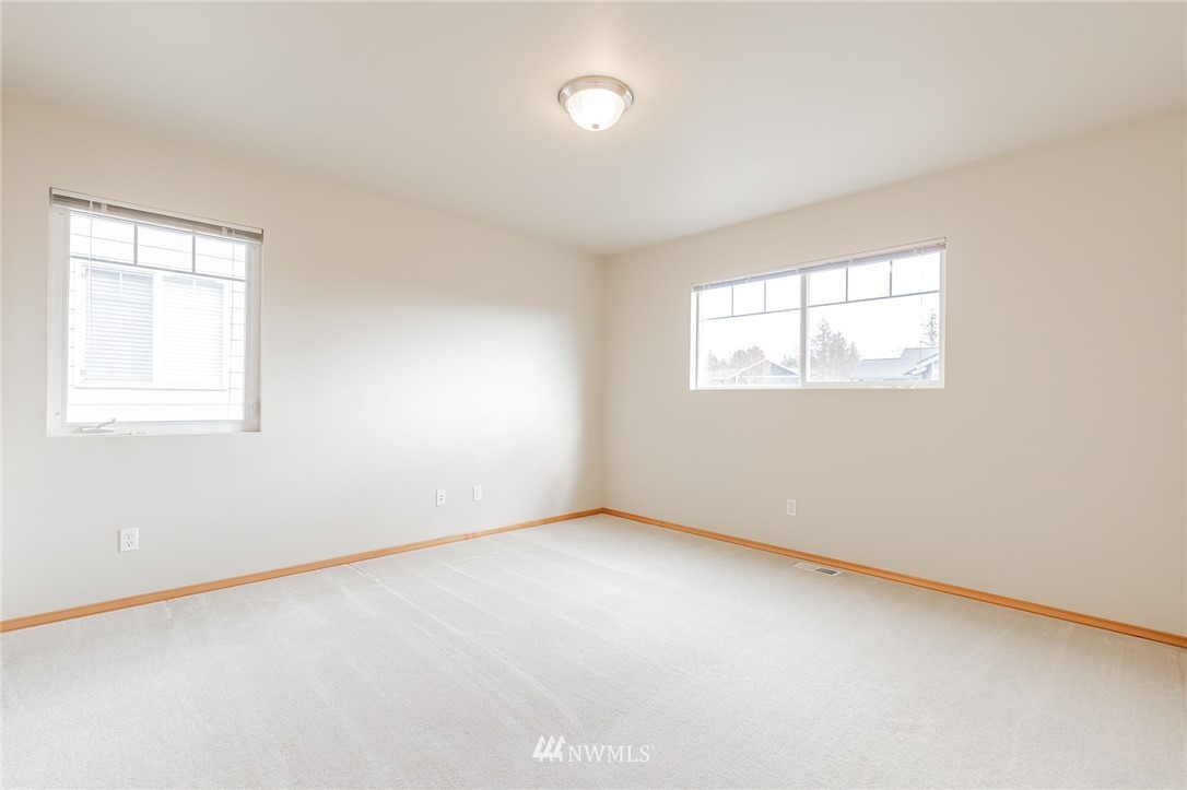 5931 Northeast 1st Court Renton, WA 98059 - Photo 27 of 33 Gallery Image 27