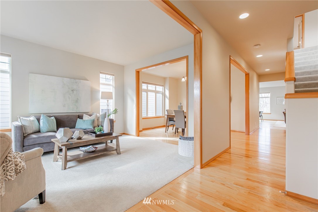 5931 Northeast 1st Court Renton, WA 98059 - Photo 3 of 33 Gallery Image 3