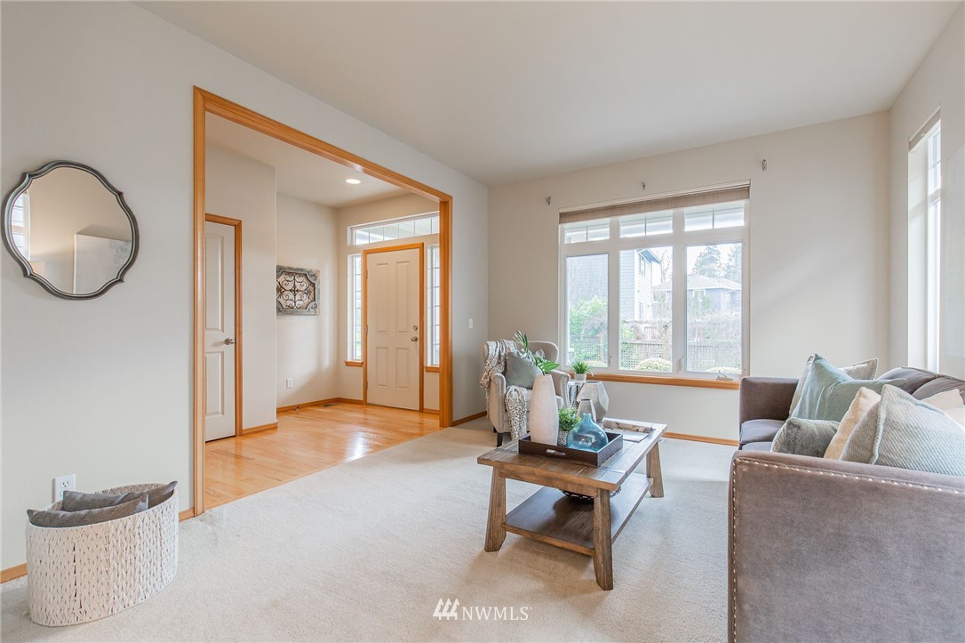 5931 Northeast 1st Court Renton, WA 98059 - Photo 5 of 33 Gallery Image 5