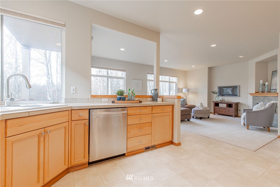 5931 Northeast 1st Court Renton, WA 98059 - Photo 10 of 33 Gallery Image 10
