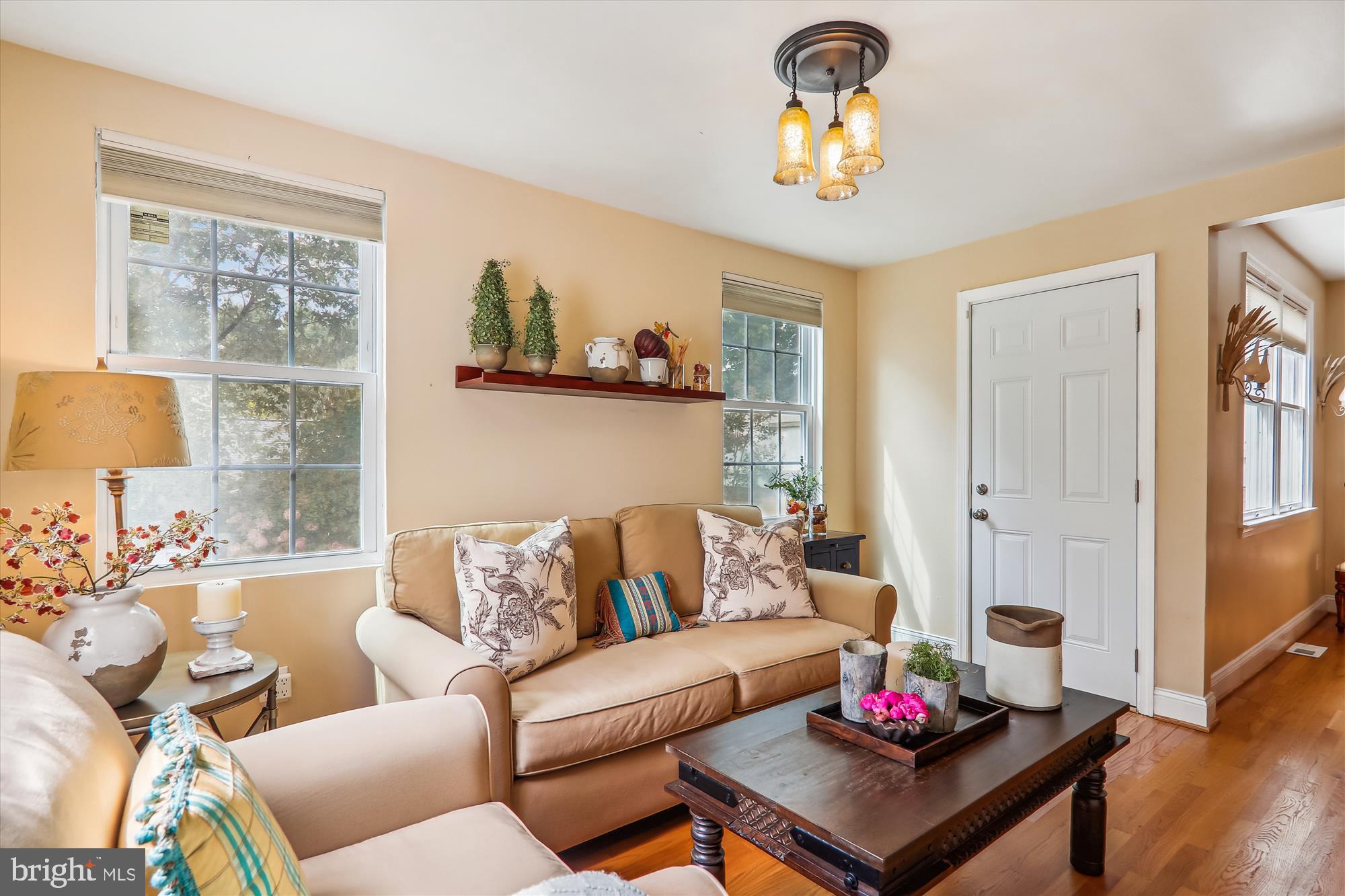 11512 Idlewood Road Silver Spring, MD 20906 - Photo 11 of 39 Family Room