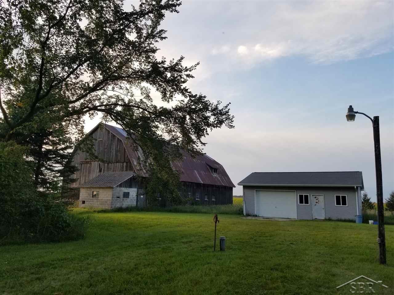 7365 Garfield Road Freeland, MI 48623 - Photo 8 of 29