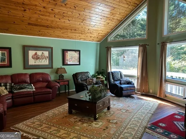 $2,200 | 2547 Upper Bell Creek Road, Hiawassee, GA 30546