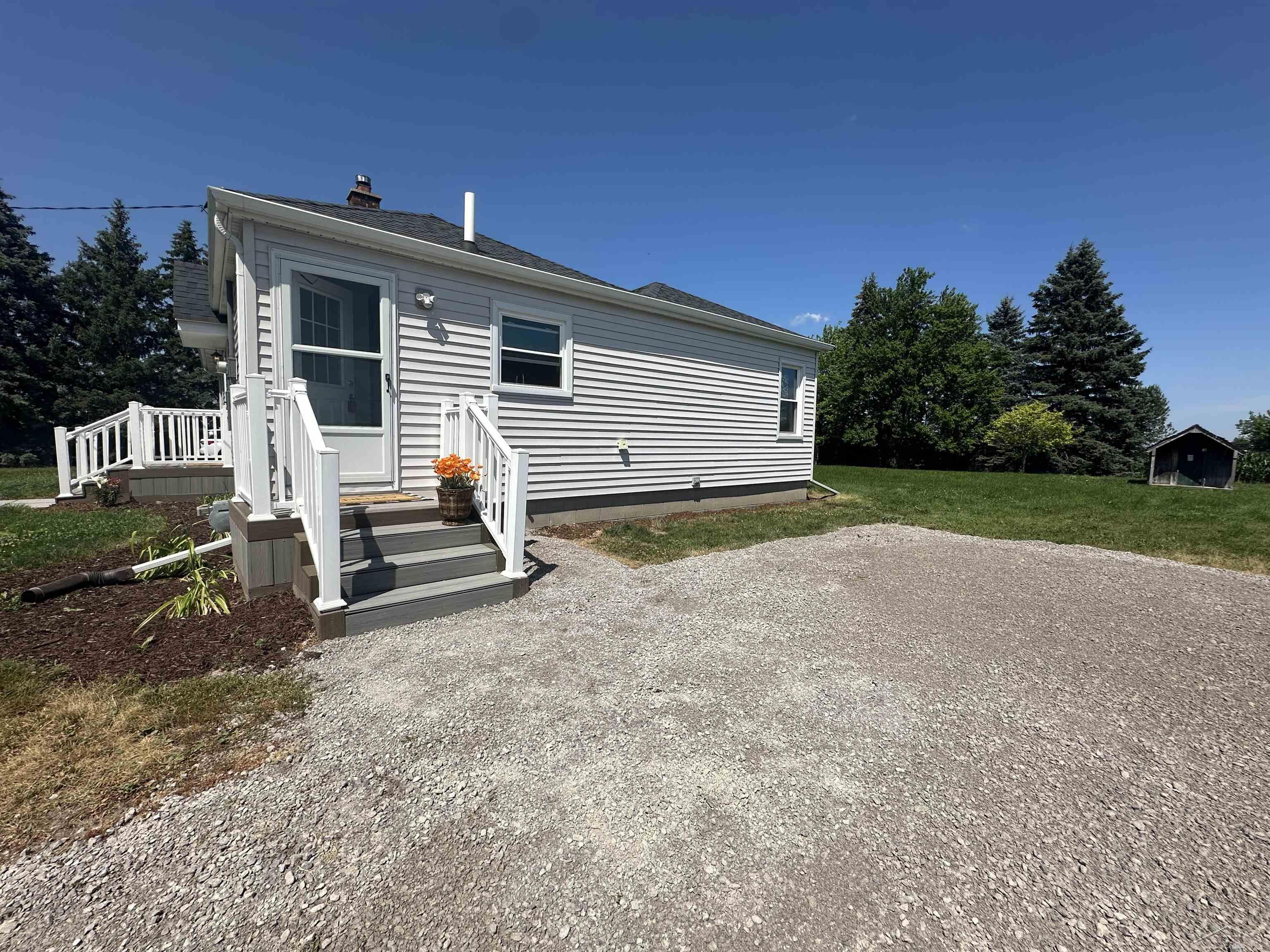 1451 Ruff Road Saginaw, MI 48601 - Photo 4 of 35