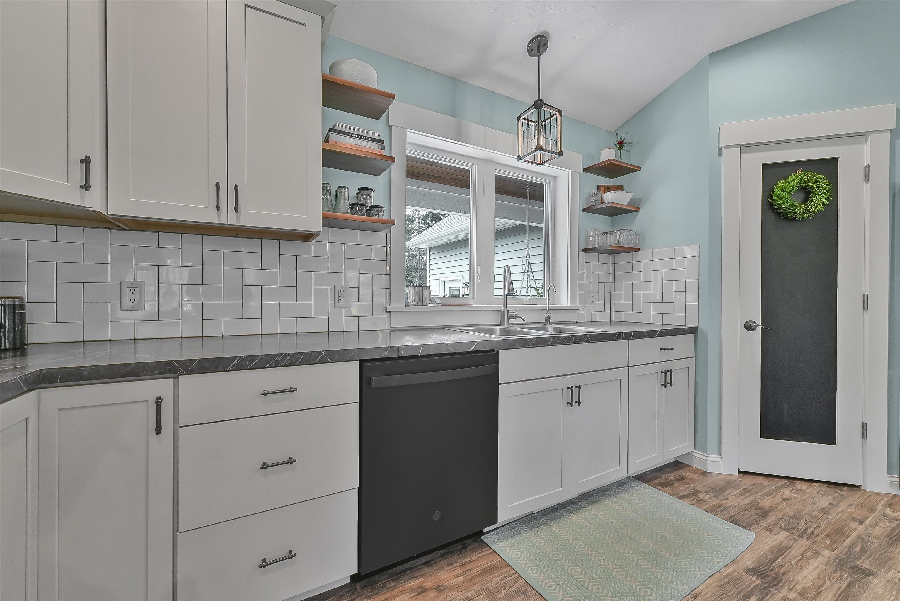 2722 Danbury Road Kingsley, MI 49649 - Photo 9 of 46 1936351-07f16102-555f-4d8a-8d54-174b51cea2e1.JPG