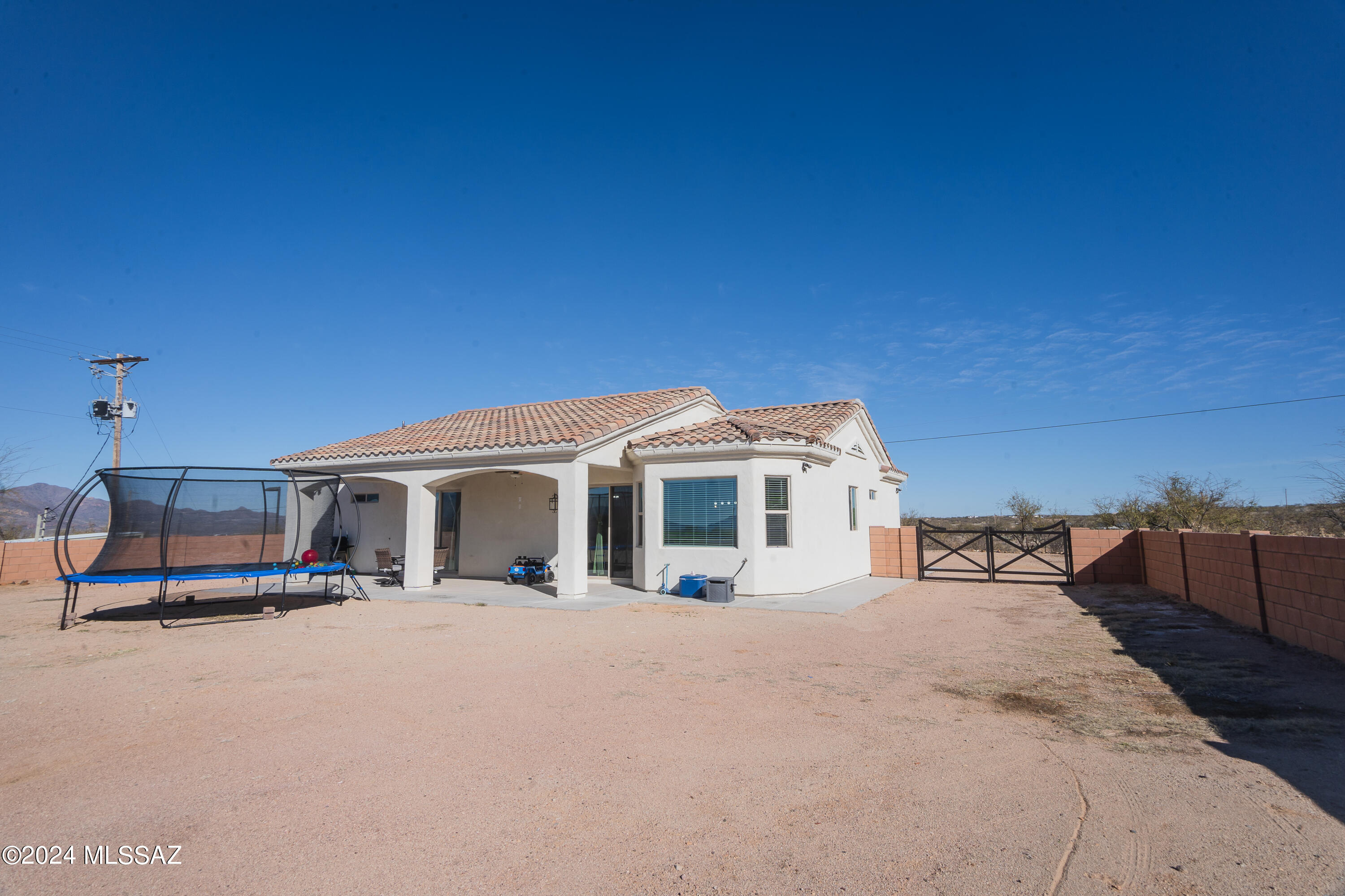 157 Camino Embarcadero Rio Rico, AZ 85648 - Photo 8 of 38