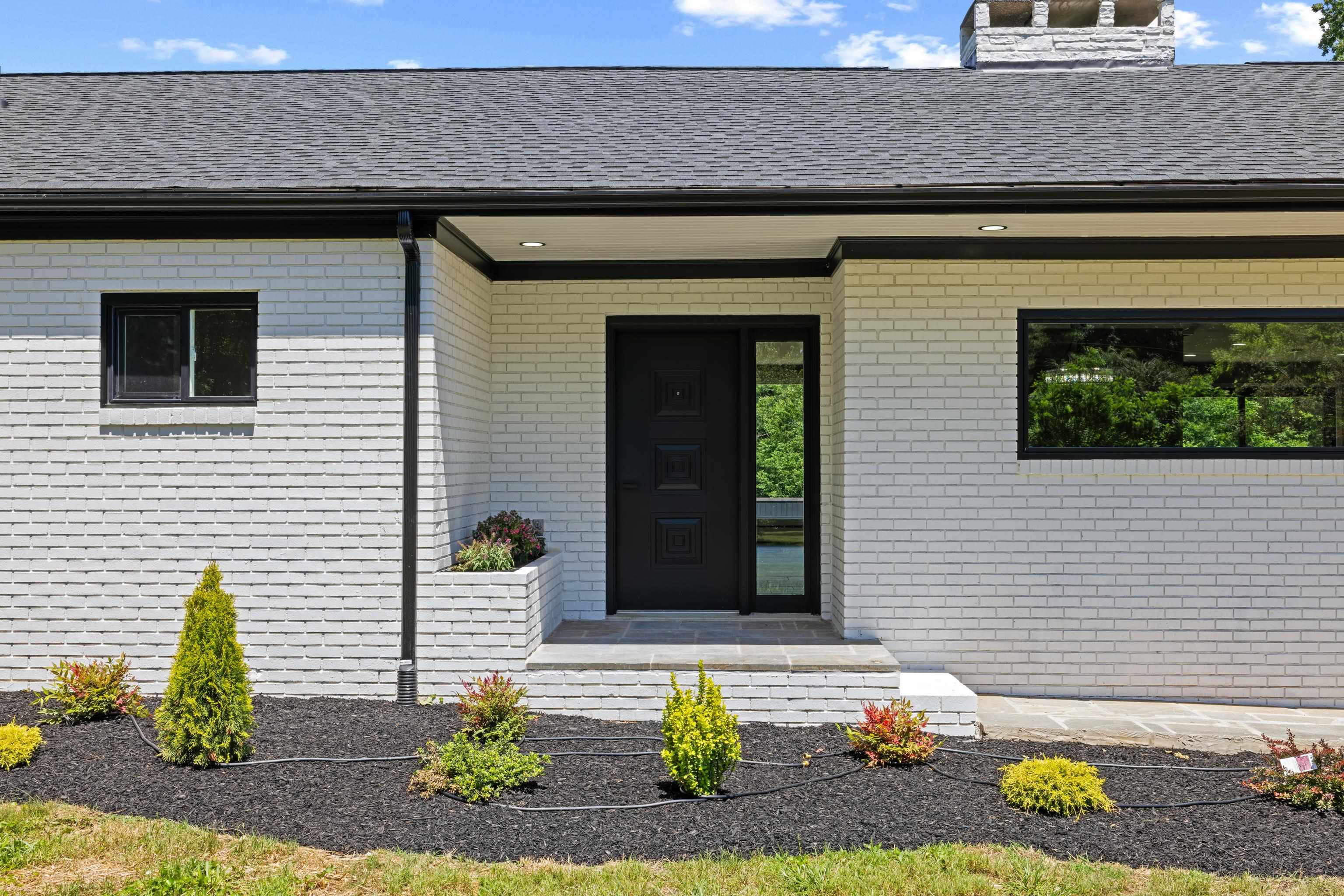 938 Ladd Road Waynesboro, VA 22980 - Photo 3 of 75