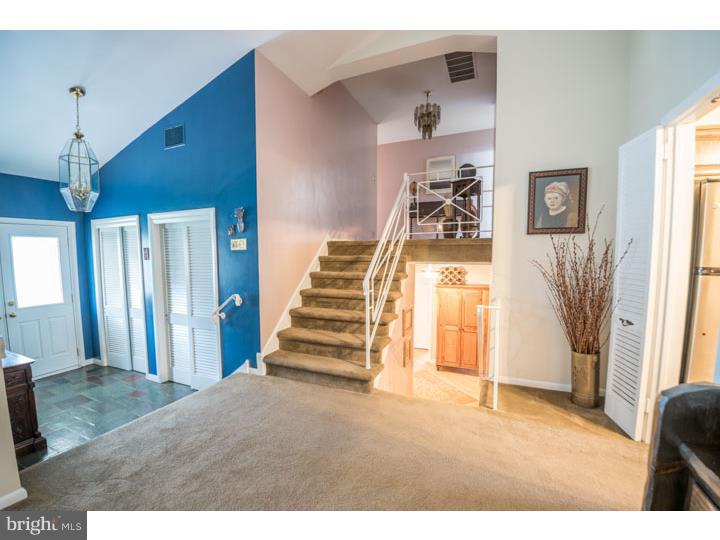 1465 Autumn Road Rydal, PA 19046 - Photo 2 of 24 Foyer