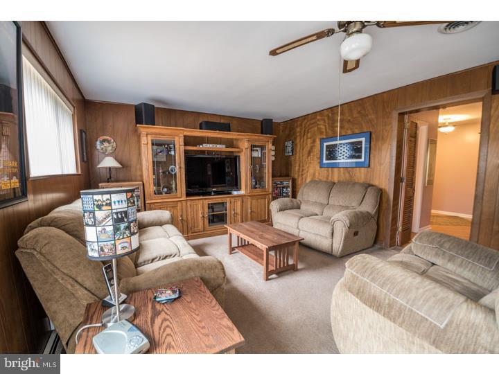 1465 Autumn Road Rydal, PA 19046 - Photo 18 of 24 Family Room