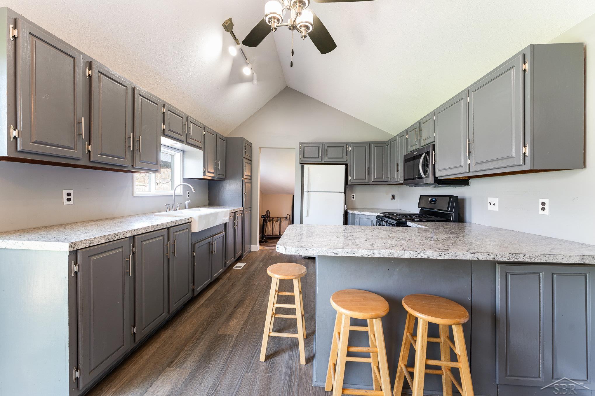 3407 Cramer Road Bay City, MI 48706 - Photo 13 of 21 50138959-dab9d9d8-d26c-4e03-8b8a-de3d2010dd55.JPG