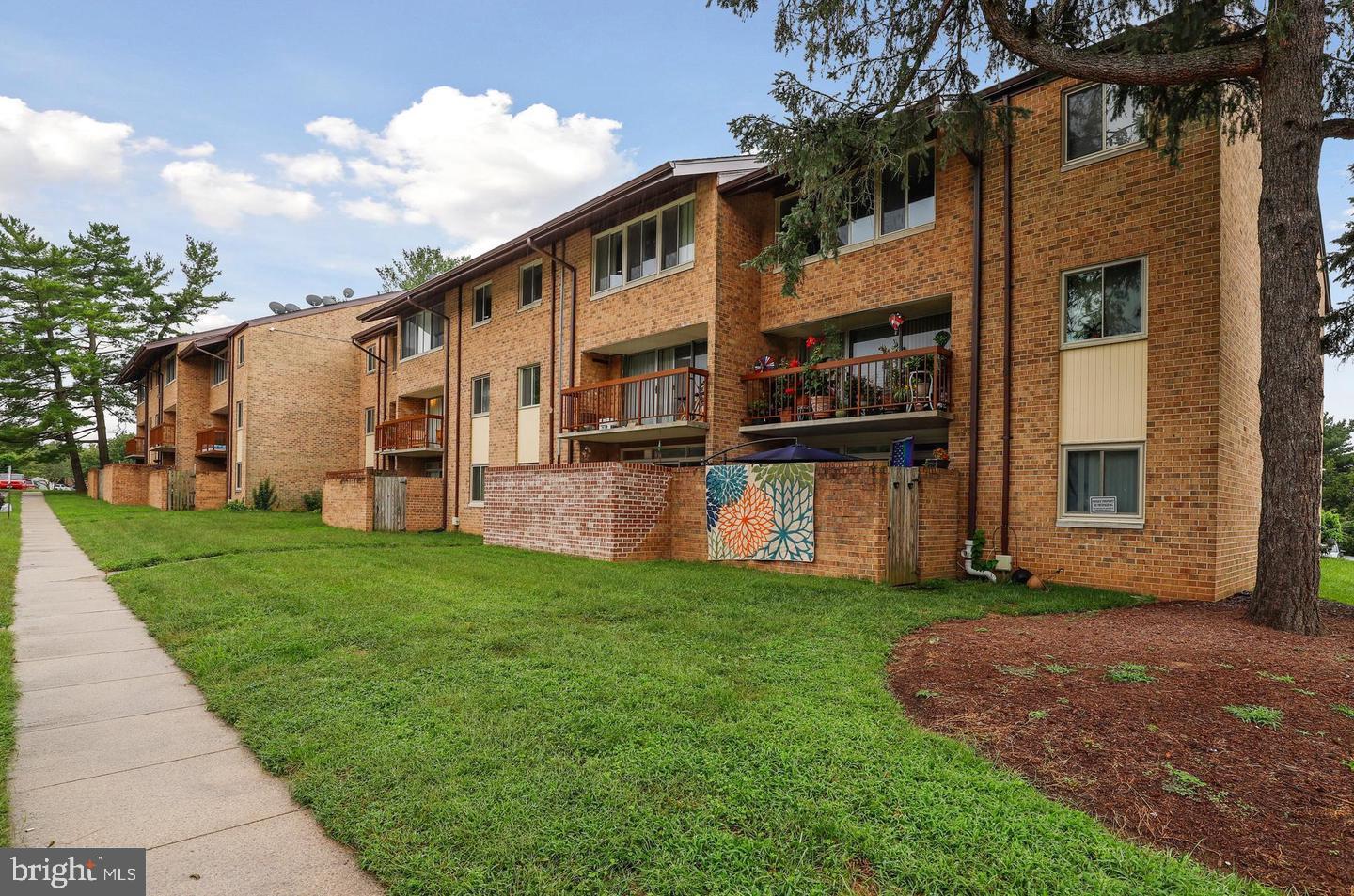 18712 Walkers Choice Road, Unit 3 Gaithersburg, MD 20886 - Photo 2 of 23